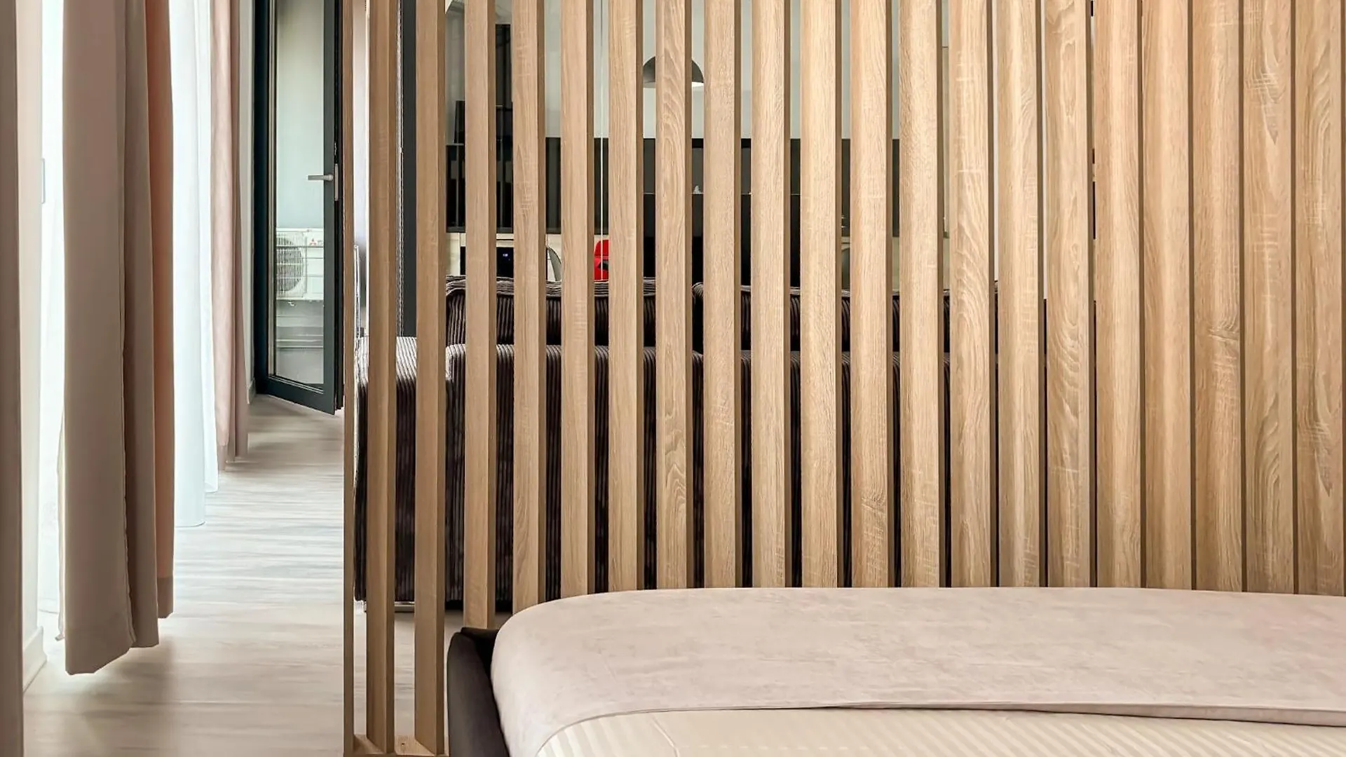 Cloud9 Noir - Modern Design Apartment Bucharest