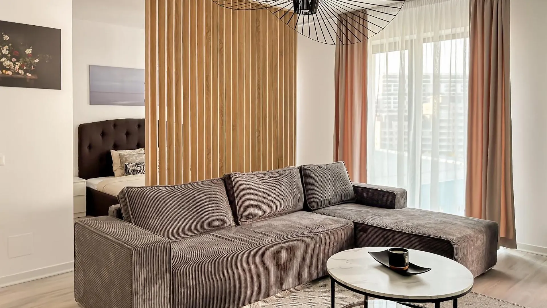 Cloud9 Noir - Modern Design Apartment Bucharest