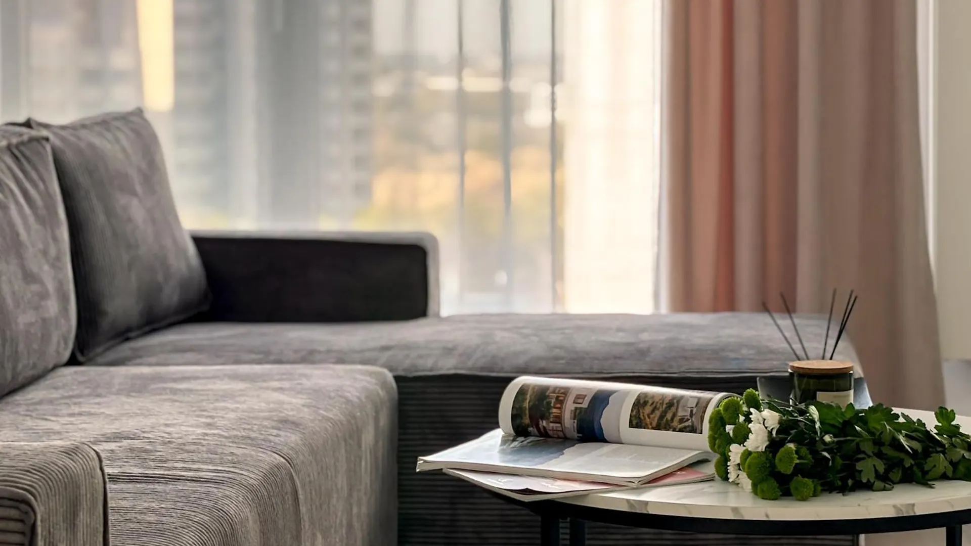 Cloud9 Noir - Modern Design Apartment Bucharest