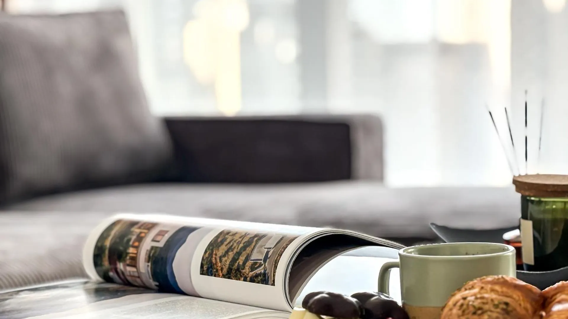 Cloud9 Noir - Modern Design Apartment Bucharest