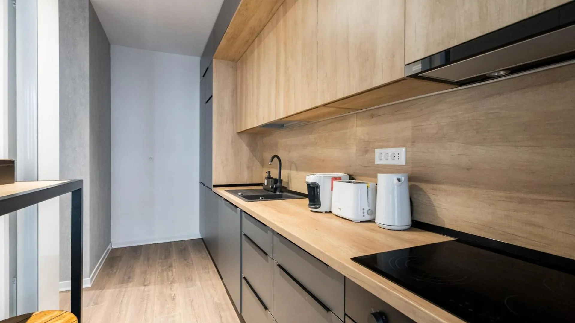 Cloud9 Noir - Modern Design Apartment Bucharest