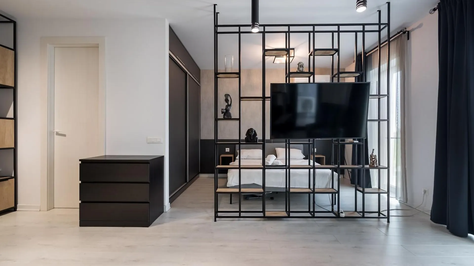 Cloud9 Noir - Modern Design Apartment Bucharest 0*,  Romania